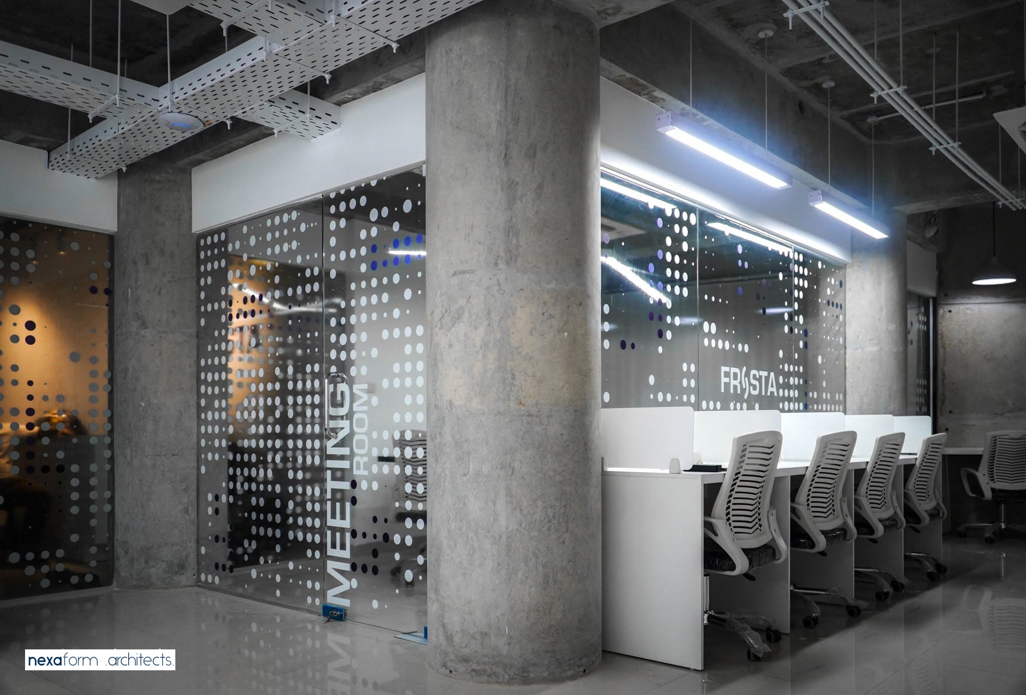 Frista Retail Flagship Showroom gallery photo 5